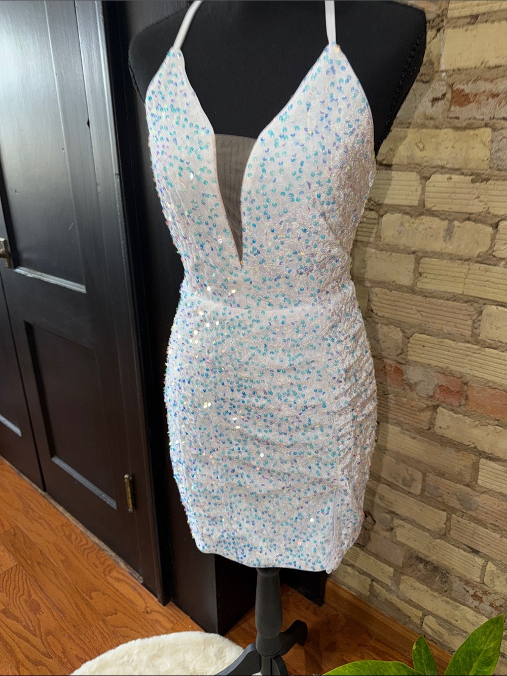 🪩 SHEIN Iridescent Sequin Halter Mini Dress | Lace-Up Back | M | NWOT - Picture 3 of 6